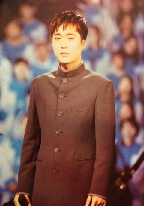 얼굴 없는 가수로 데뷔했는데 얼굴 공개후 생각보다 잘생겨서 난리났었던 | 인스티즈