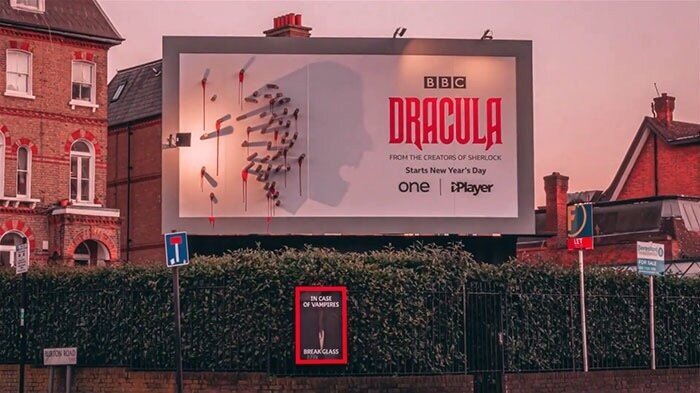 느낌있는 BBC의 드라큘라 옥외 광고.jpg | 인스티즈