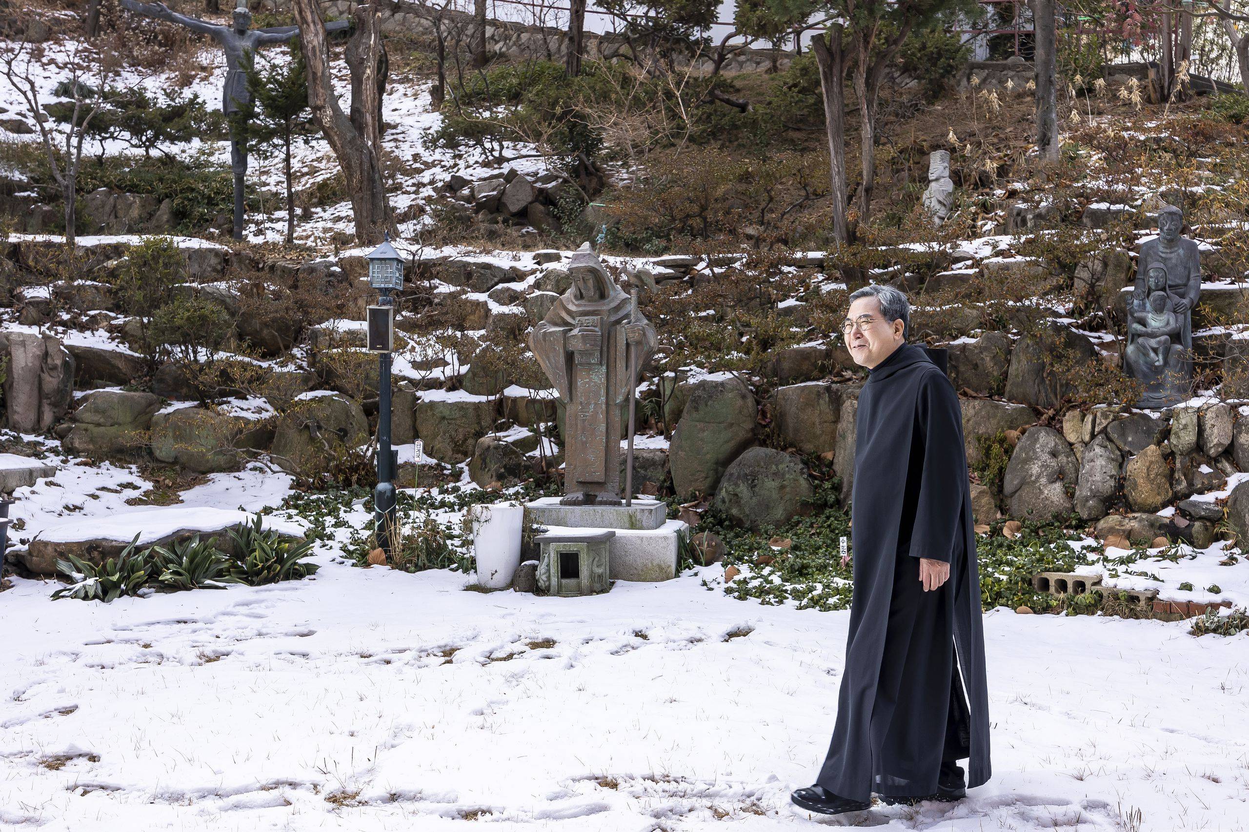50억 유혹을 뿌리치고 독일 수도원이 한국으로 반환한 화첩 | 인스티즈
