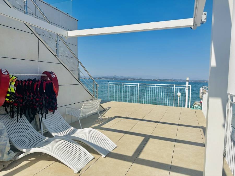 사천에 있는 진짜 바다위에 있는 카페 | 인스티즈