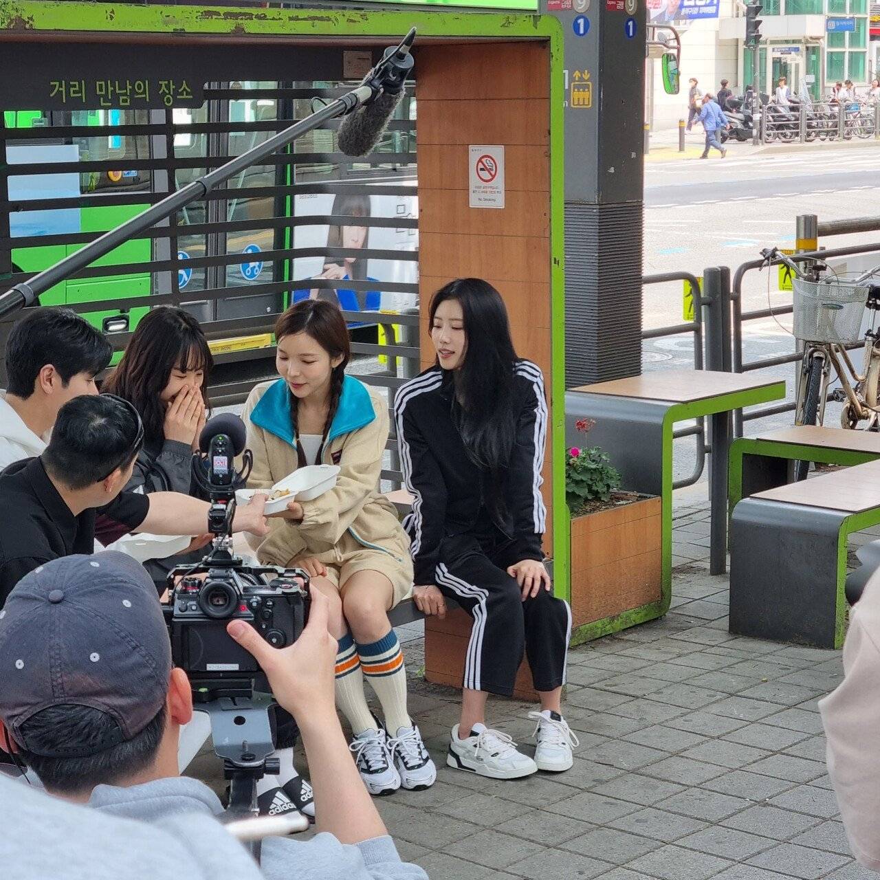 은근 이쁘다는 평이 많은 최근 러블리즈 이미주 실물 목격사진.jpg | 인스티즈