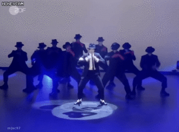 나온지 30년이 다 되가는데 아직도 제대로 느낌 살리는 사람 없음.gif | 인스티즈