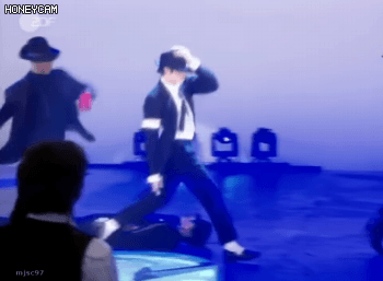 나온지 30년이 다 되가는데 아직도 제대로 느낌 살리는 사람 없음.gif | 인스티즈