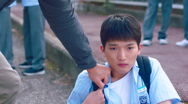 엑스오키티 주연진들 중에 유일하게 외국 안 살아보고 영어 연기한 배우. xokitty | 인스티즈