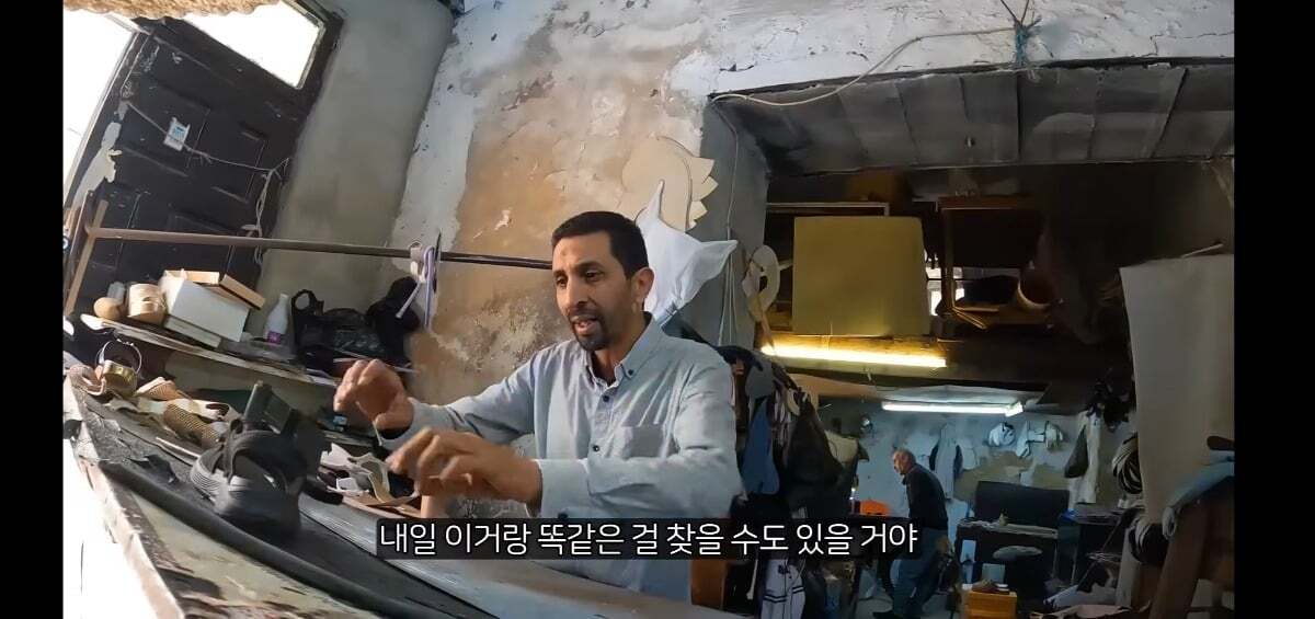 아랍여행 도중 사람사는 정을 느낀 여성 여행 유튜버 근황 ...JPG | 인스티즈