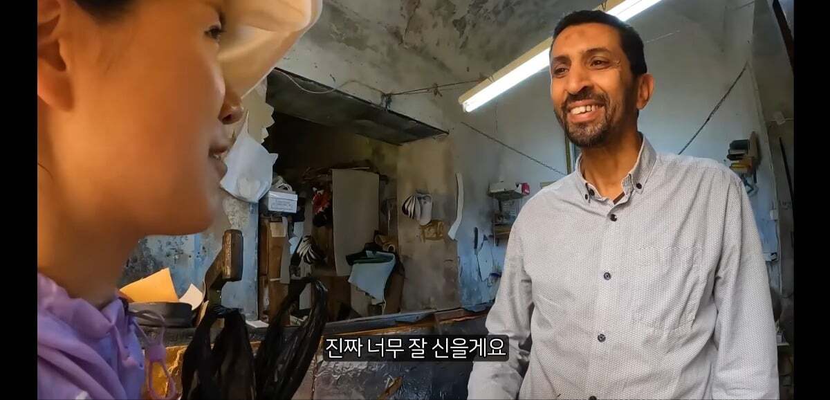 아랍여행 도중 사람사는 정을 느낀 여성 여행 유튜버 근황 ...JPG | 인스티즈