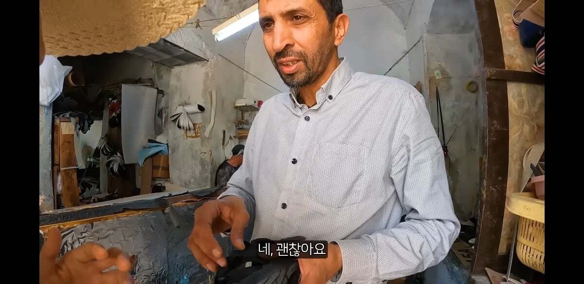 아랍여행 도중 사람사는 정을 느낀 여성 여행 유튜버 근황 ...JPG | 인스티즈