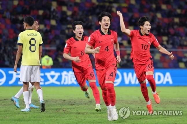 김은중호, 에콰도르에 3-2 승리…U-20 월드컵 '8강 진출' | 인스티즈