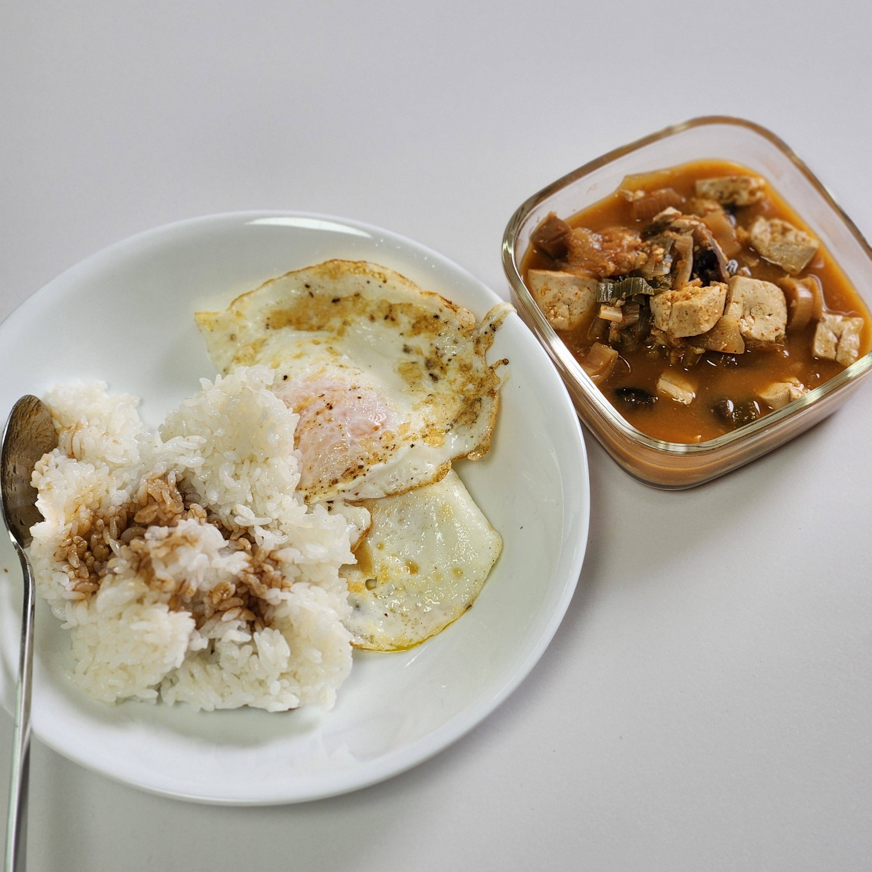 기숙사 밥이 싫어서 자취한 여시의 한 달차 밥상 | 인스티즈