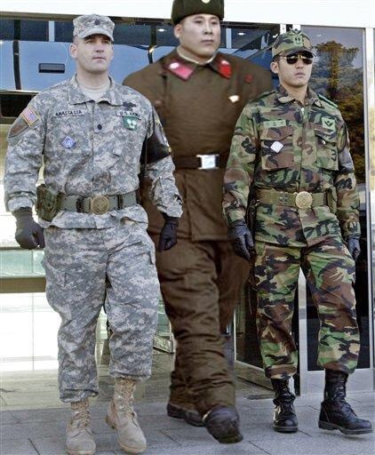 탈북장교 : 한국군은 북한군을 이길수 없다 | 인스티즈