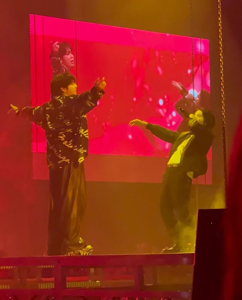 방탄소년단 슈가 파이널 콘서트에 실시간 게스트 정국 등장 (번잇+세븐) | 인스티즈