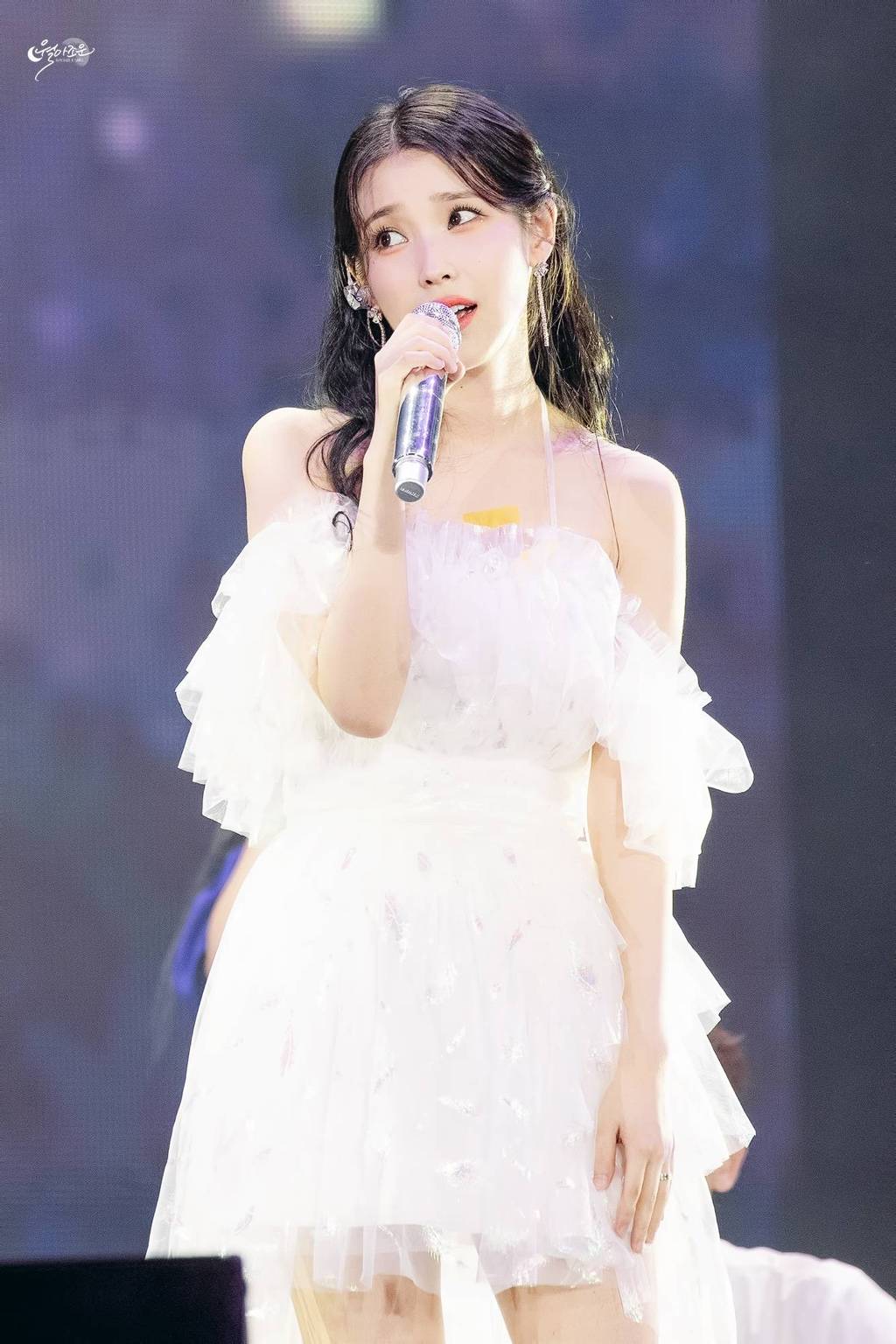 아이유, 콘서트 '더 골든 아워' 영화 등급 심의 진행 중…개봉박두 | 인스티즈