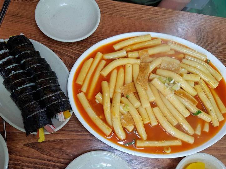 밀떡으로 유명한 인천 떡볶이....jpg | 인스티즈