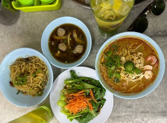 말레이시아 코타키나발루의 한 음식점 | 인스티즈