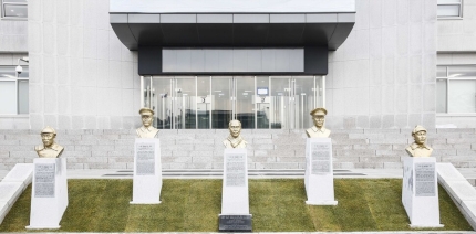 홍범도 철거하고 '독립군 토벌' 백선엽 흉상 검토…육사의 '역사쿠데타' | 인스티즈