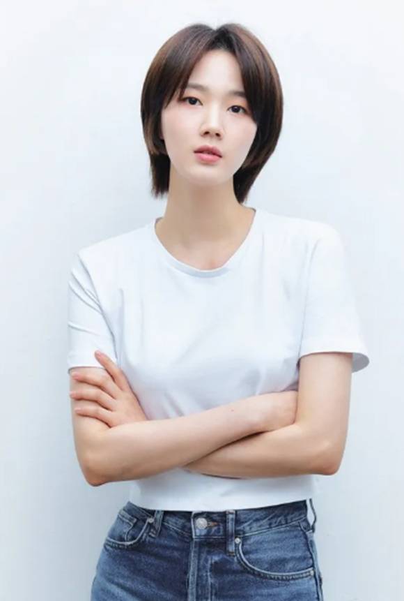 잠깐 나왔는데 숏컷 너무 잘어울려서 찾아본 신인 여배우 | 인스티즈