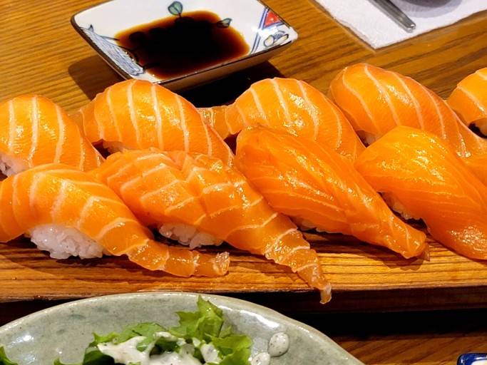 🍣 연어초밥 vs 광어초밥 🍣 | 인스티즈