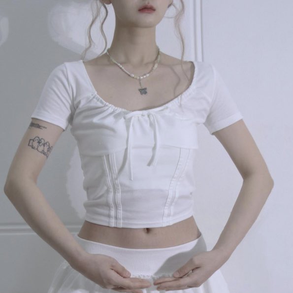 요즘 유행하는 발레코어룩 입고 현타 온 유튜버.twt | 인스티즈