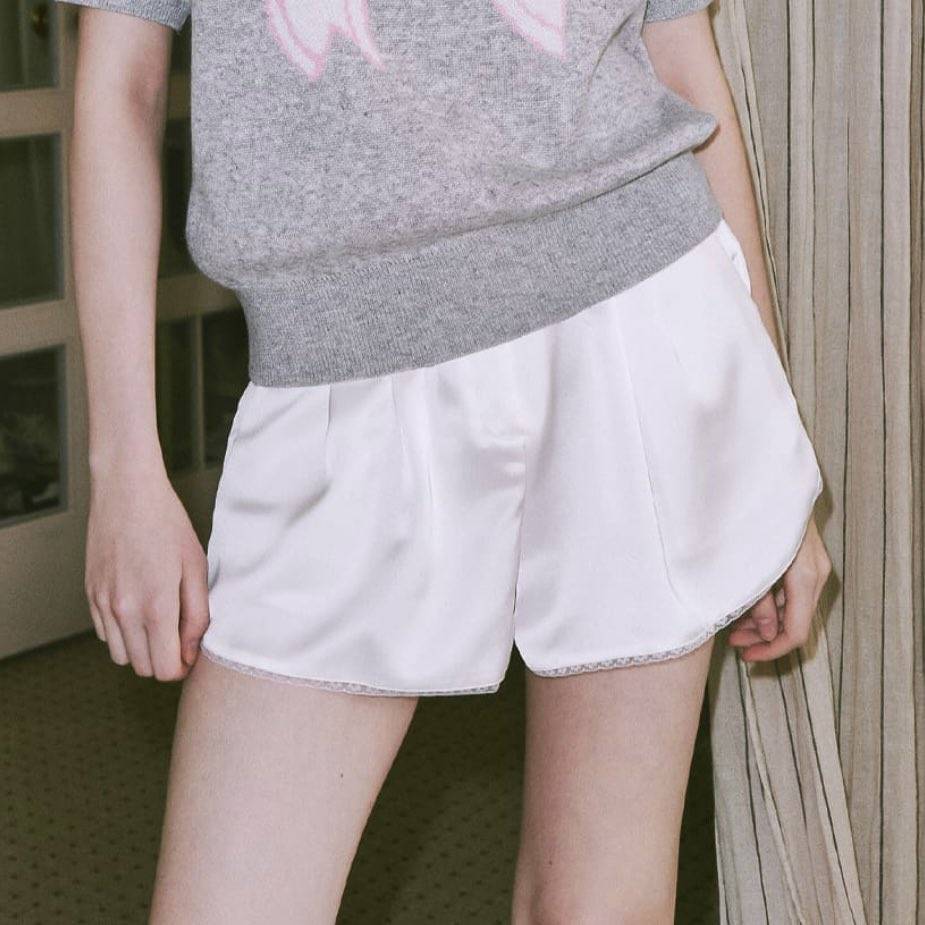 요즘 유행하는 발레코어룩 입고 현타 온 유튜버.twt | 인스티즈