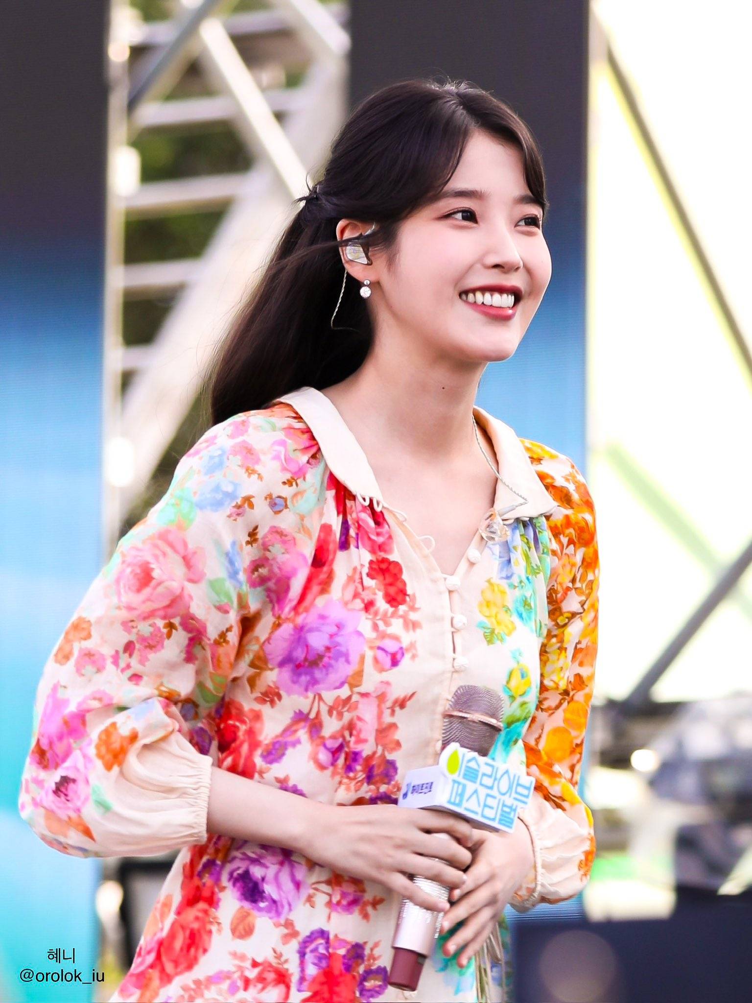 아이유 2023 이슬라이브 페스티벌.jpg | 인스티즈