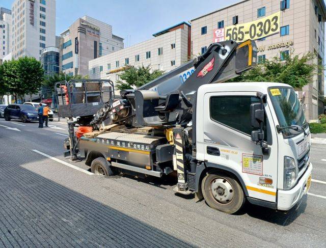 오늘 발생했던 서울시 강남 땅꺼짐 사진 | 인스티즈