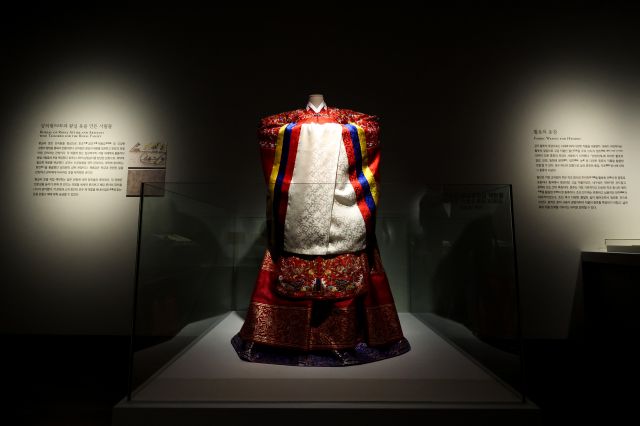 현재 국립고궁박물관에서 진행중인 활옷 특별전시 | 인스티즈