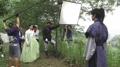 로코장인 김소현이 뚝딱거리던 시절.gif | 인스티즈