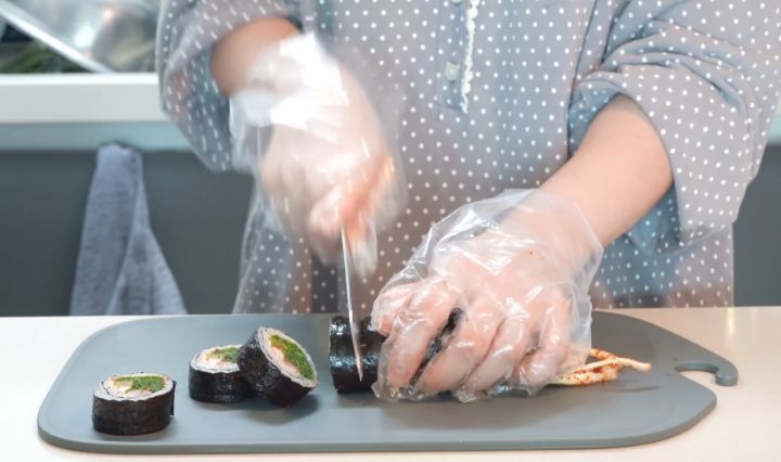 무슨 맛인지 궁금한 파김치김밥 | 인스티즈