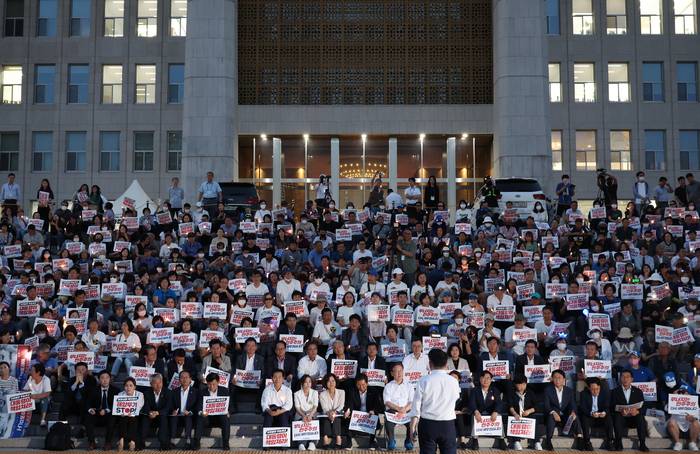 野 " 윤석열 정부, 독도 예산 25% 삭감… 日 역사 왜곡 대응 예산도 73.6% 감액” | 인스티즈