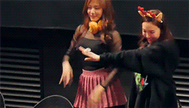 요즘 걸그룹들이 귀여워하는 것 같은 걸그룹 | 인스티즈