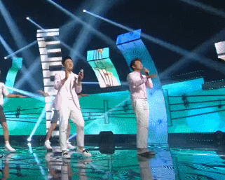 어제 뮤직뱅크에서 아재댄스 선보인 그룹 (어색주의) | 인스티즈