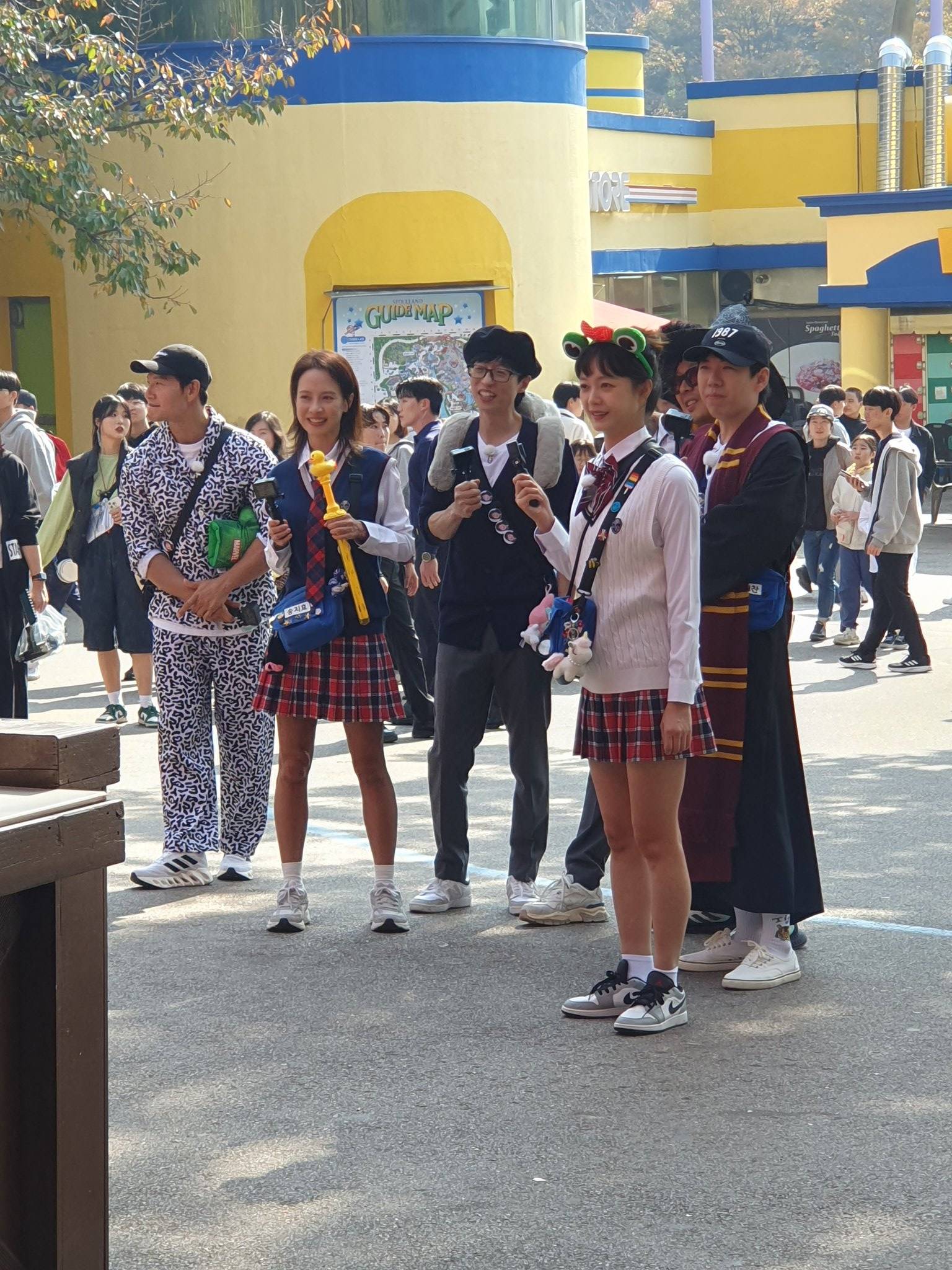 서울랜드에서 촬영중인듯한 런닝맨.twt | 인스티즈