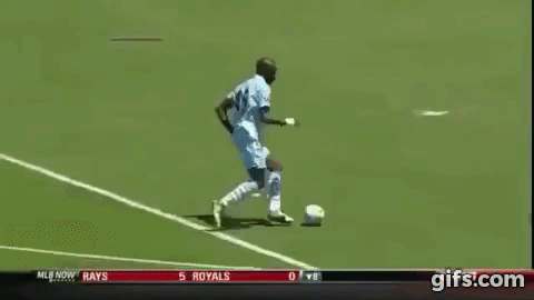 26ba38a27fd1ac74ca865048dc2687ce.gif 클롭이 발로텔리가 뭔 을해도 안쓰는 이유