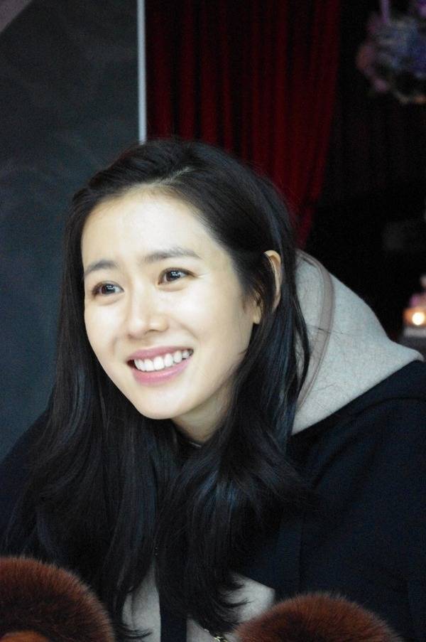 내 기준 웃는 게 예쁜 여자연예인 갑 4명 (모바일에서 안 보이는 거 수정함!!!! +추가) | 인스티즈