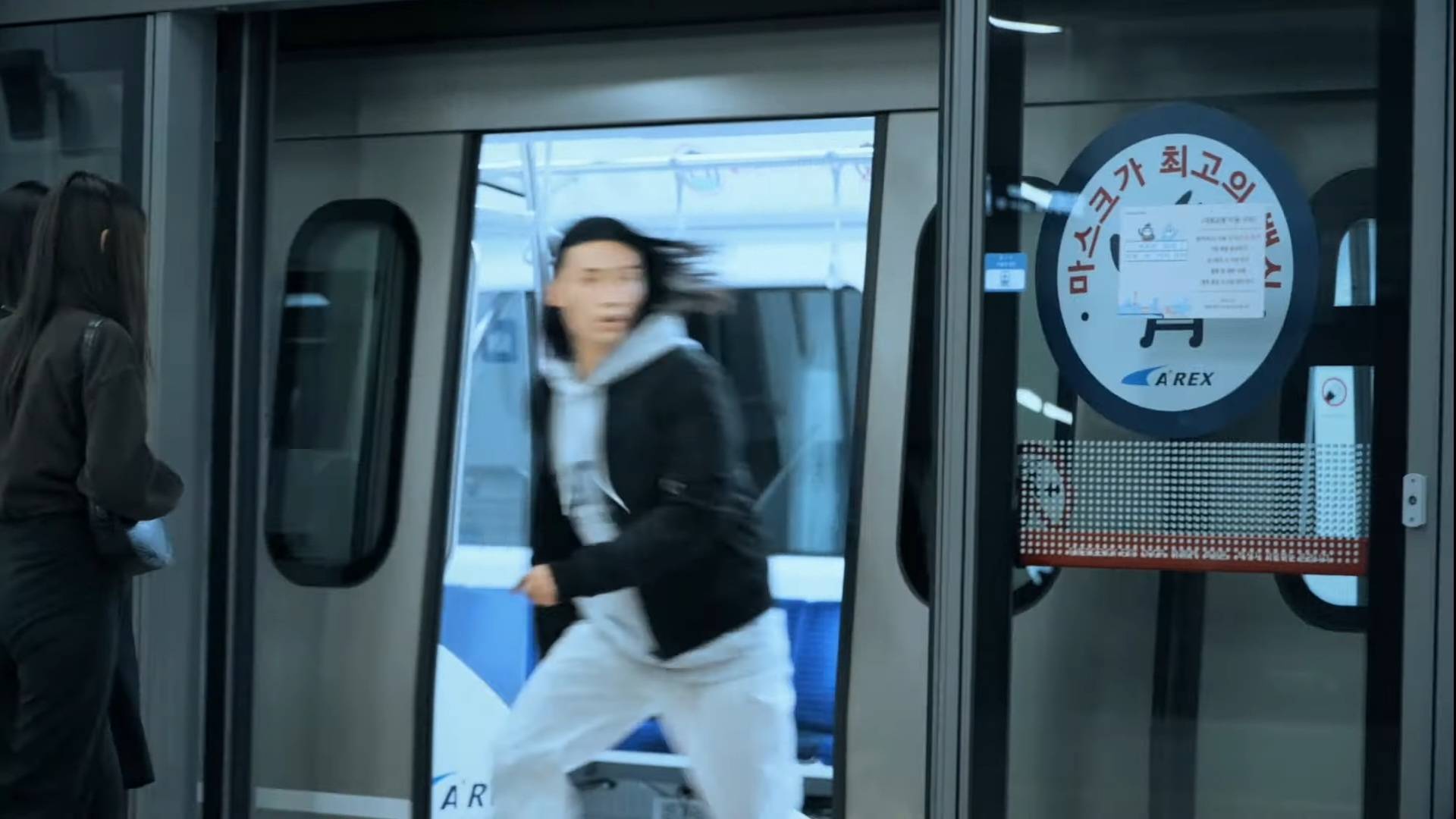 누구 아이디어인지 궁금한 지하철 공익광고 | 인스티즈
