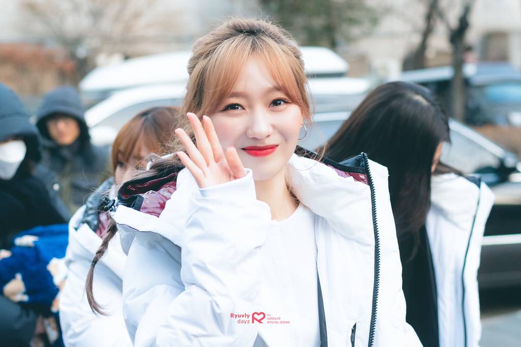 [러블리즈] 삼겹살 먹으러 가자는 제의가 와서 수정이 | 인스티즈