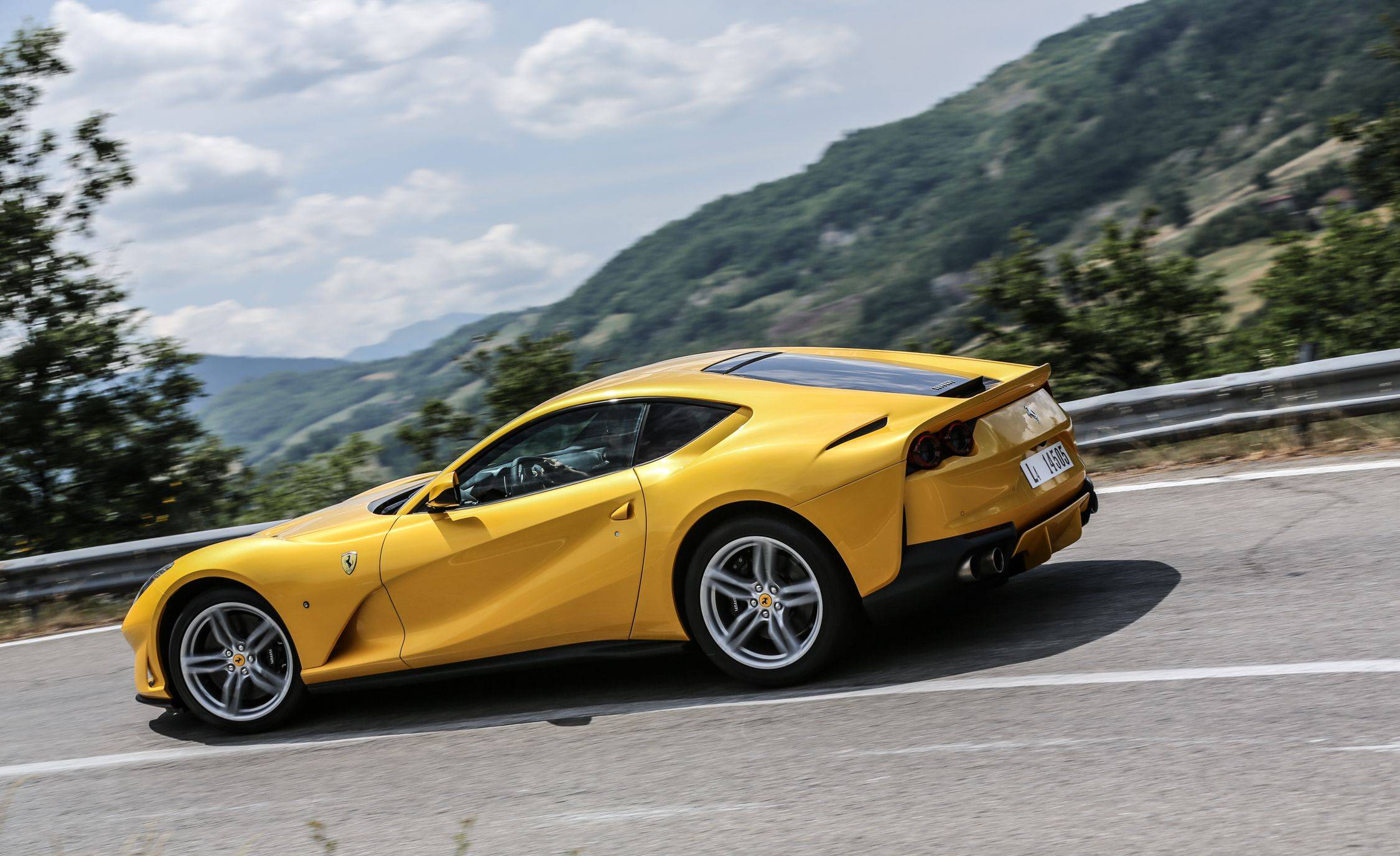 2018 페라리 812 슈퍼패스트 [데이터주의] | 인스티즈