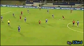 2008년 유럽을 지배해버린 천재 스트라이커. gif | 인스티즈