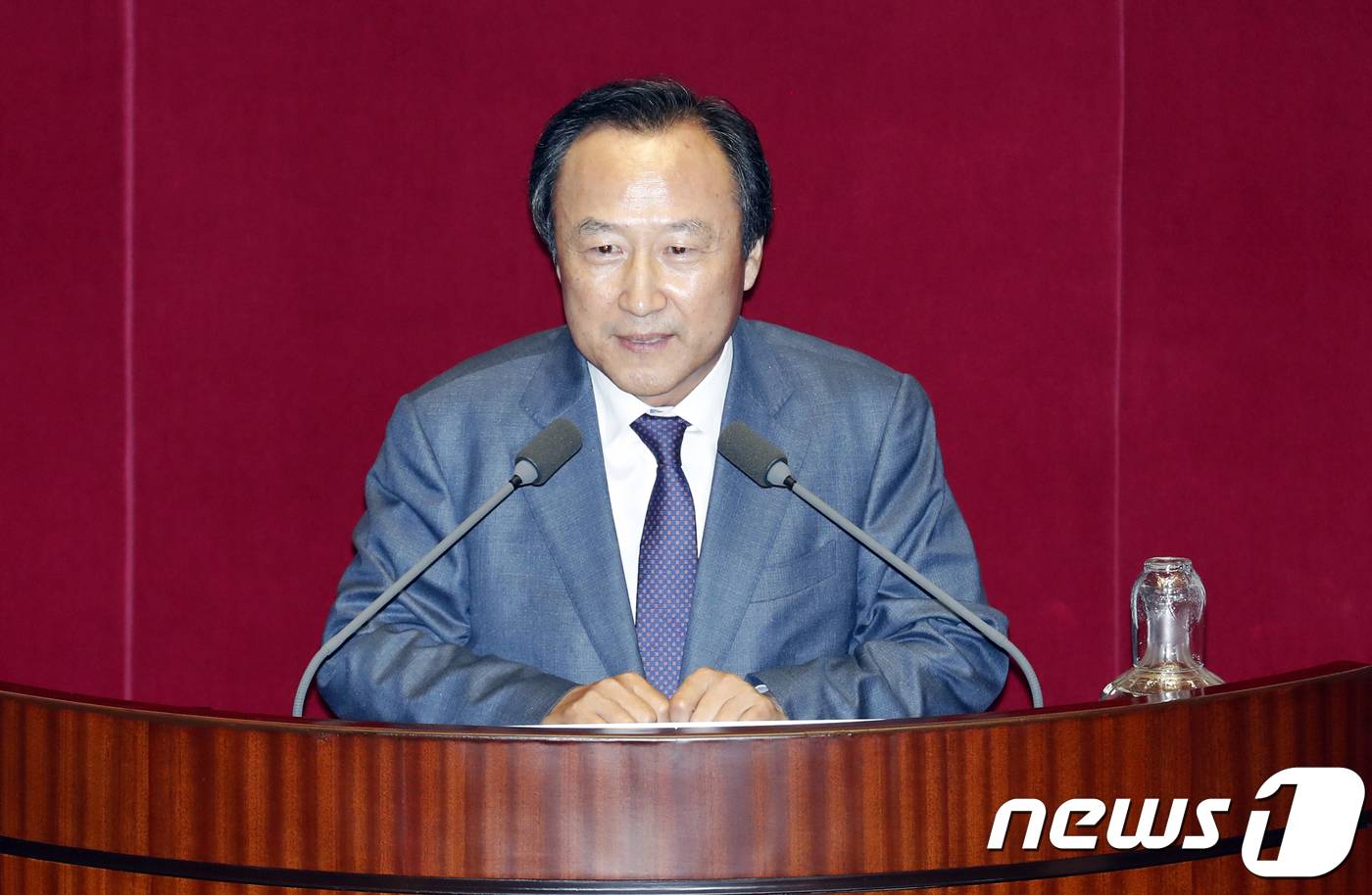 '불법 정치자금 수수' 홍일표 의원, 벌금 1000만원(속보) | 인스티즈