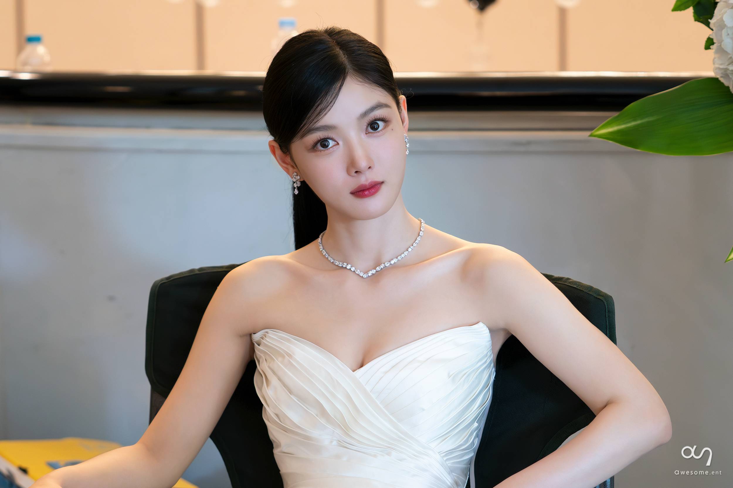 데뷔 20년차에 처음으로 웨딩씬 찍은 김유정 | 인스티즈