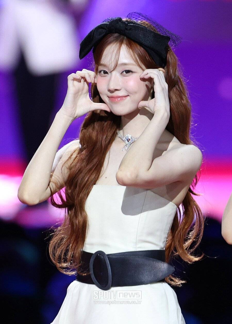 25일, 가요대전 레드카펫 걸그룹들 | 인스티즈