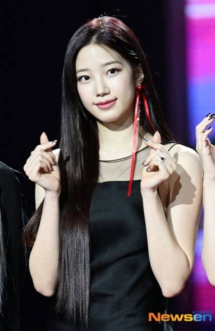 25일, 가요대전 레드카펫 걸그룹들 | 인스티즈