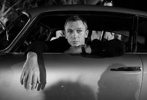 포스 작렬 다니엘 크레이그의 일상룩은? | 인스티즈