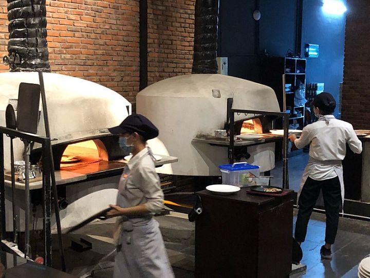 베트남에서 유명한 피자집 | 인스티즈