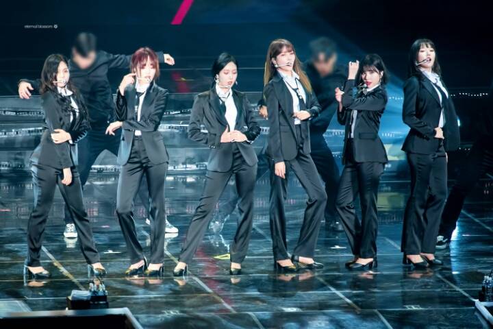 2018년 마지막 여자친구.jpgif | 인스티즈