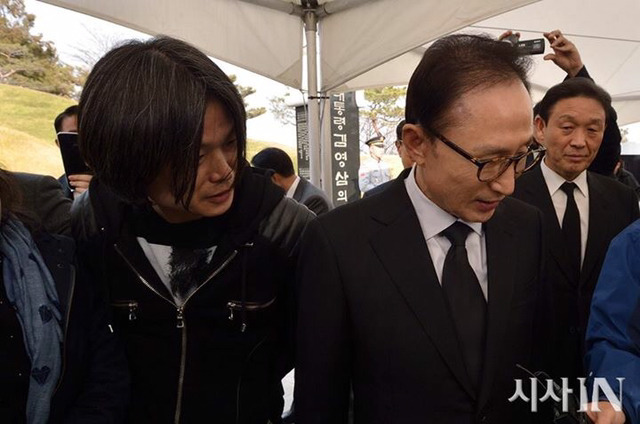 오늘 이명박에게 몰래온 손님 | 인스티즈