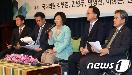 탄핵을 늦추면 박근혜는 도망간다 - 탈주의 공범은 MB이다 | 인스티즈