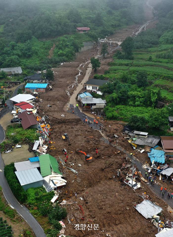 이번 폭우에 산사태로 마을하나가 무너진 경북 예천 | 인스티즈