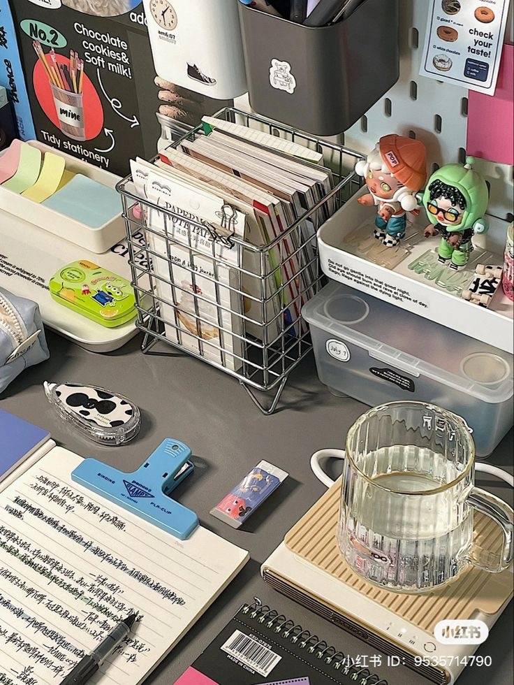 다른 사람들이 꾸며놓은 책상 구경하기🧸 | 인스티즈