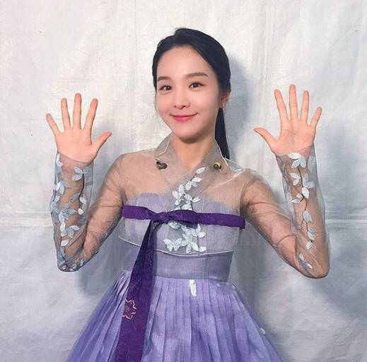 새삼 이쁘고 귀여운 송소희 | 인스티즈